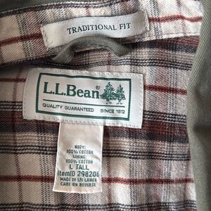 100% cotton flannel lined Men’s LL Bean jacket, never worn, size Large Tall